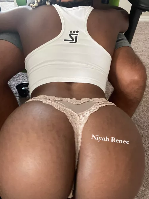 He kicked me out my gaming chair and made me suck his dick in it