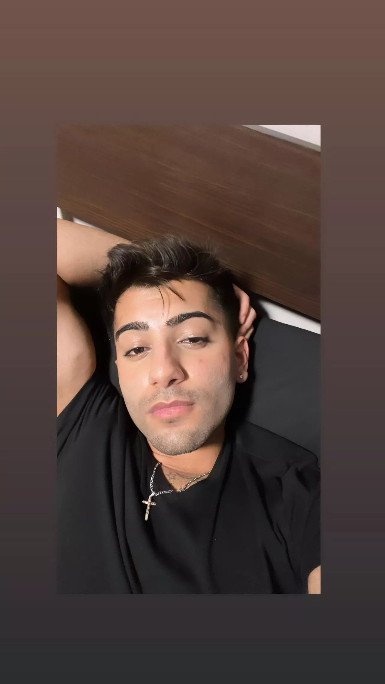 Hello🤙🏻23 Canada, looking for friends.