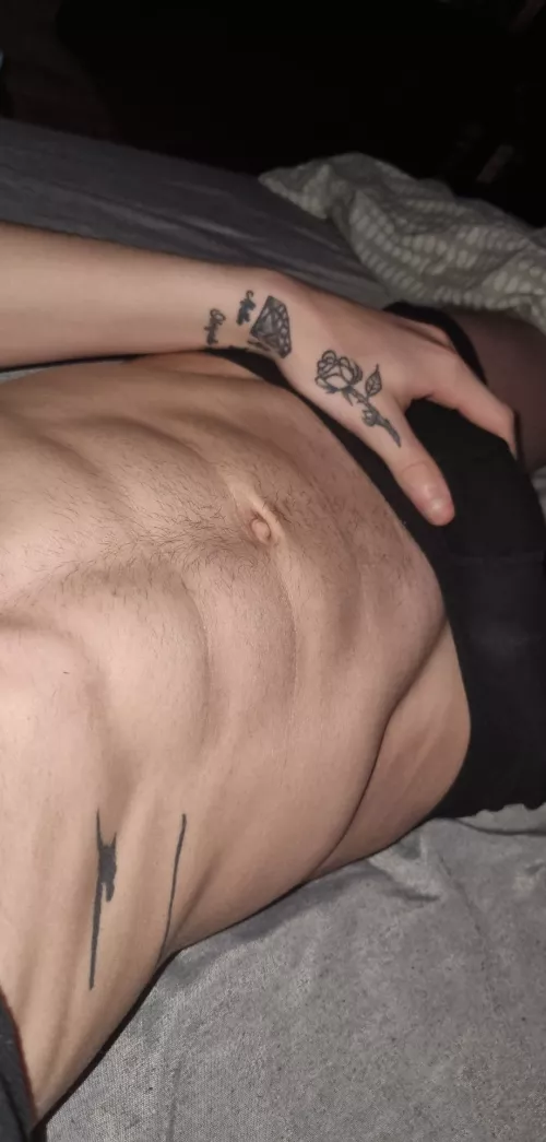 Hey who wants to see more?😈