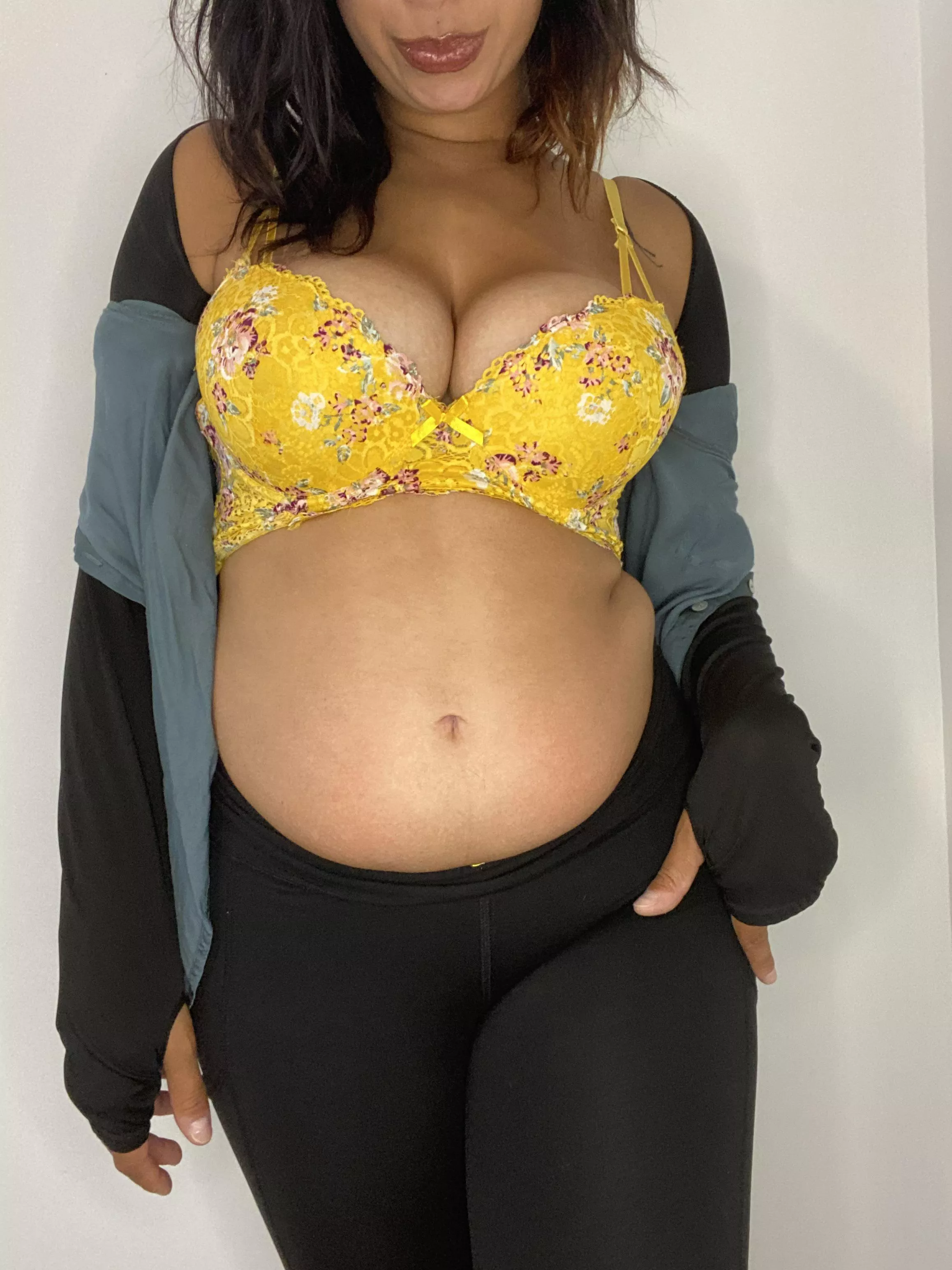 I can’t believe my leggings usually hide all this belly