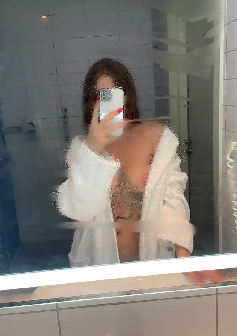 I just got out of the shower, but I'm ready to get dirty with you😏