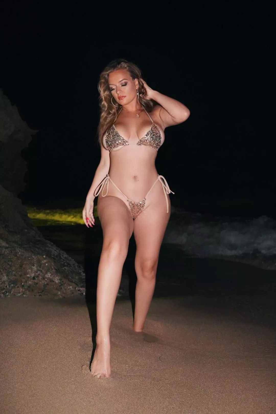 I love to get fucked on the beach