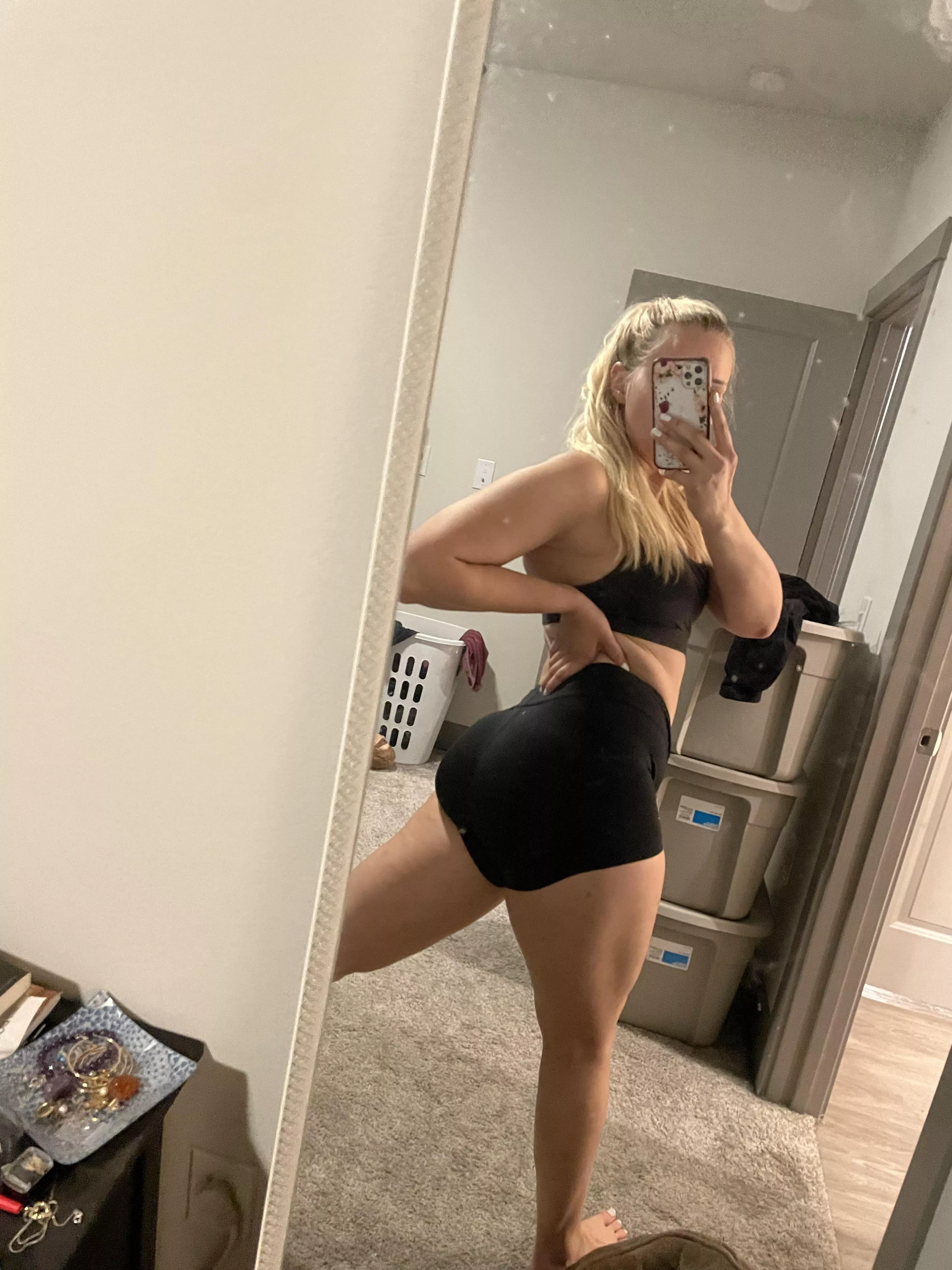 I only date guys who don’t pull out😏