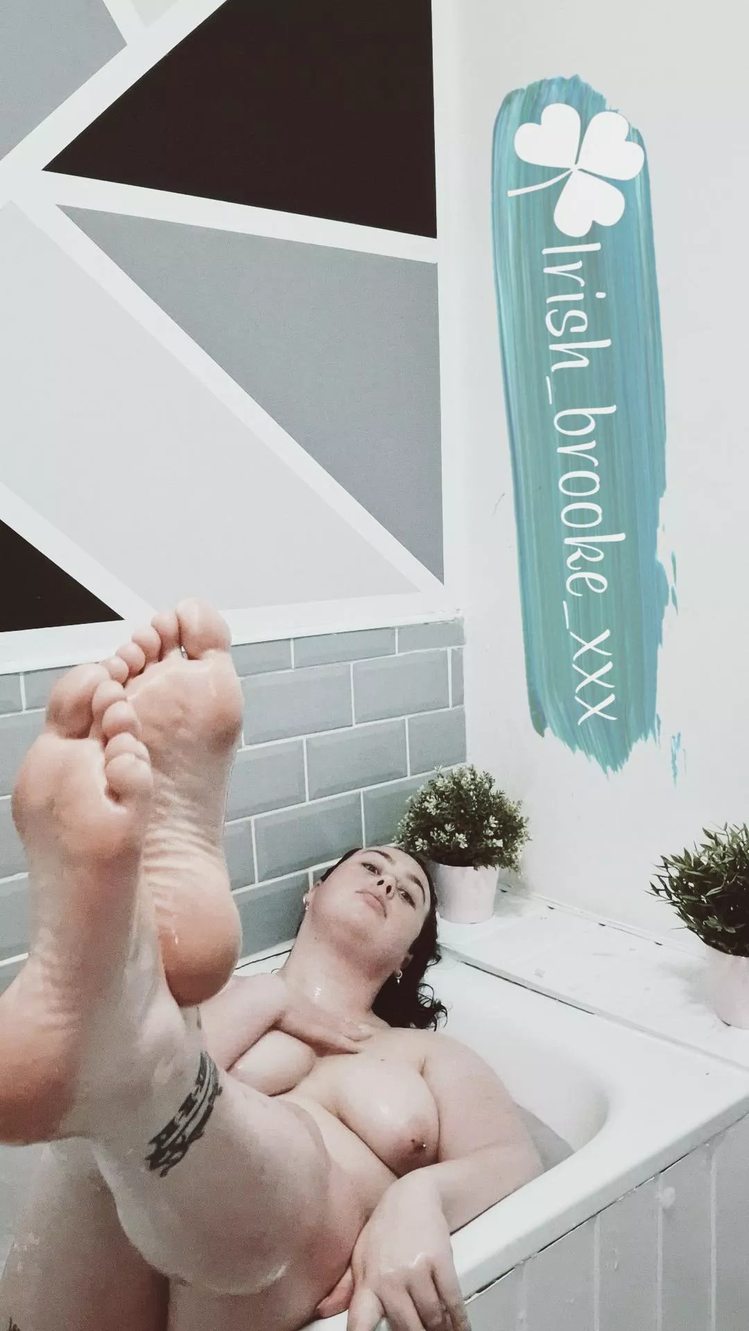 I'll relax in the bath while you get on you knees and massage my feet 💚 [F]