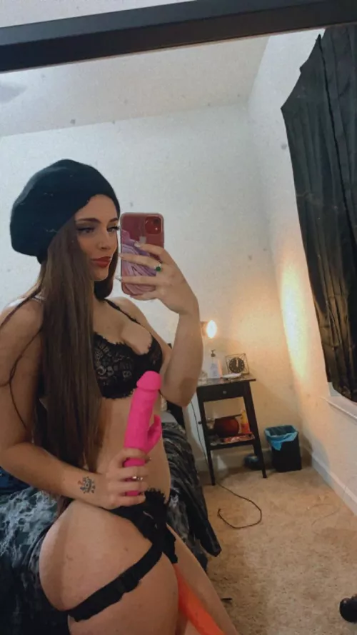 Mommy’s back & ready for Sissy Saturdays😇 Now bend over & lets start training that ass pussy