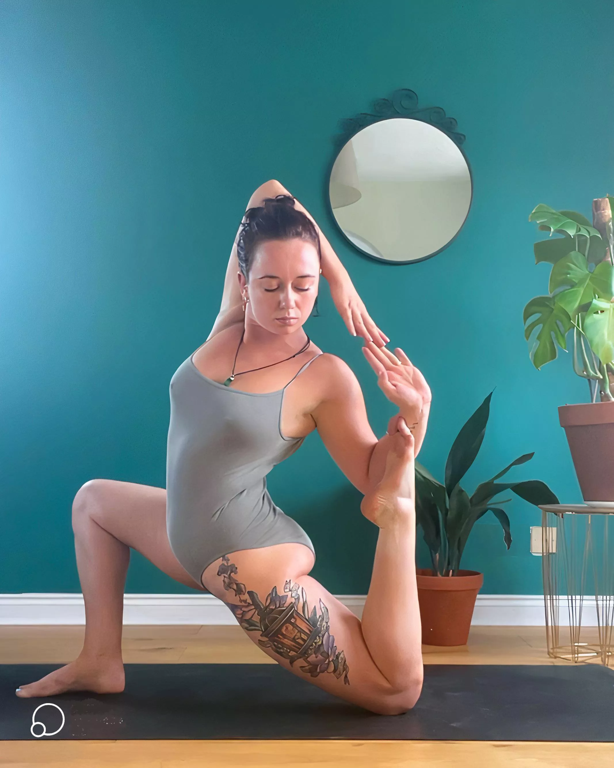 My one-legged king pigeon II pose this morning