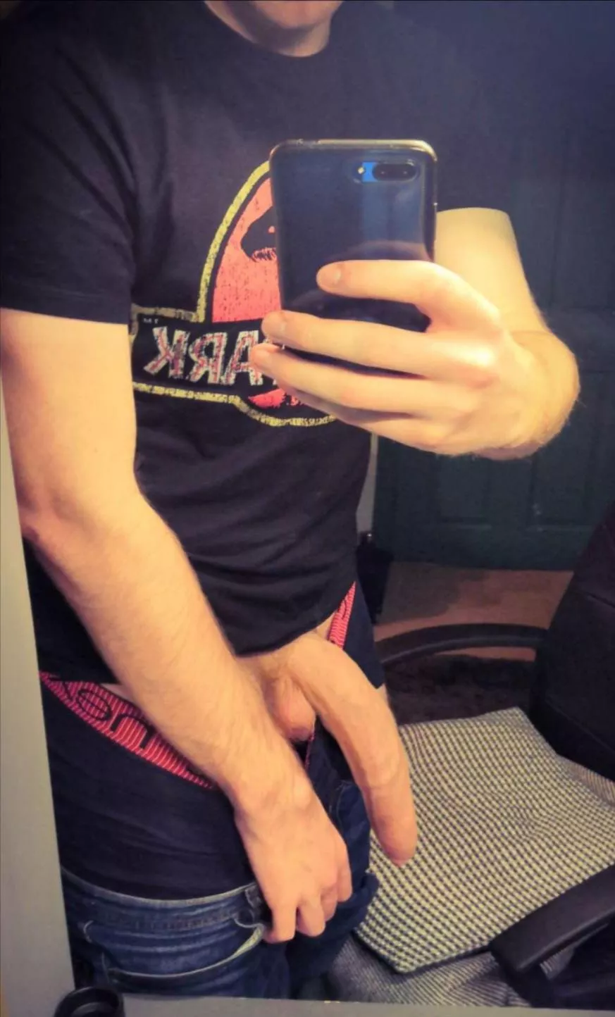 up vote if my flaccid is bigger than you hard