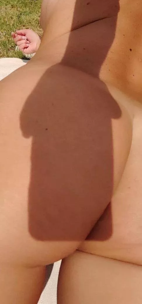 Vitamins D to my butt ☀️☀️ something is missing ladies !!