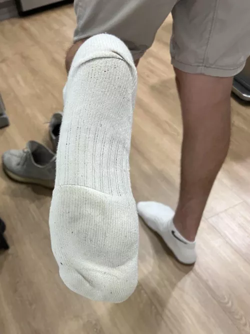 Wanna sniff my rank sock, bro? 😎🤙🏼 Go ahead, take a deep whiff. I won’t tell anyone. 🤐😏