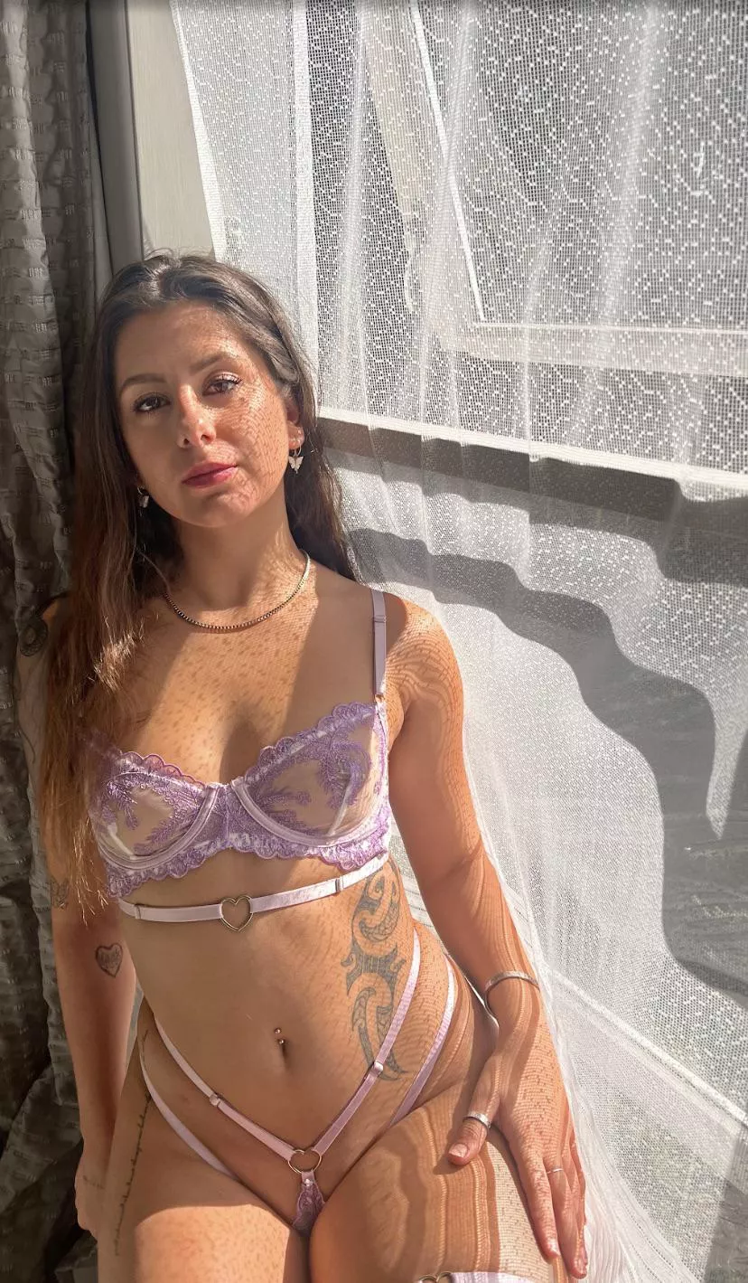 Windows up or down? I don’t mind if someone see us 🤪