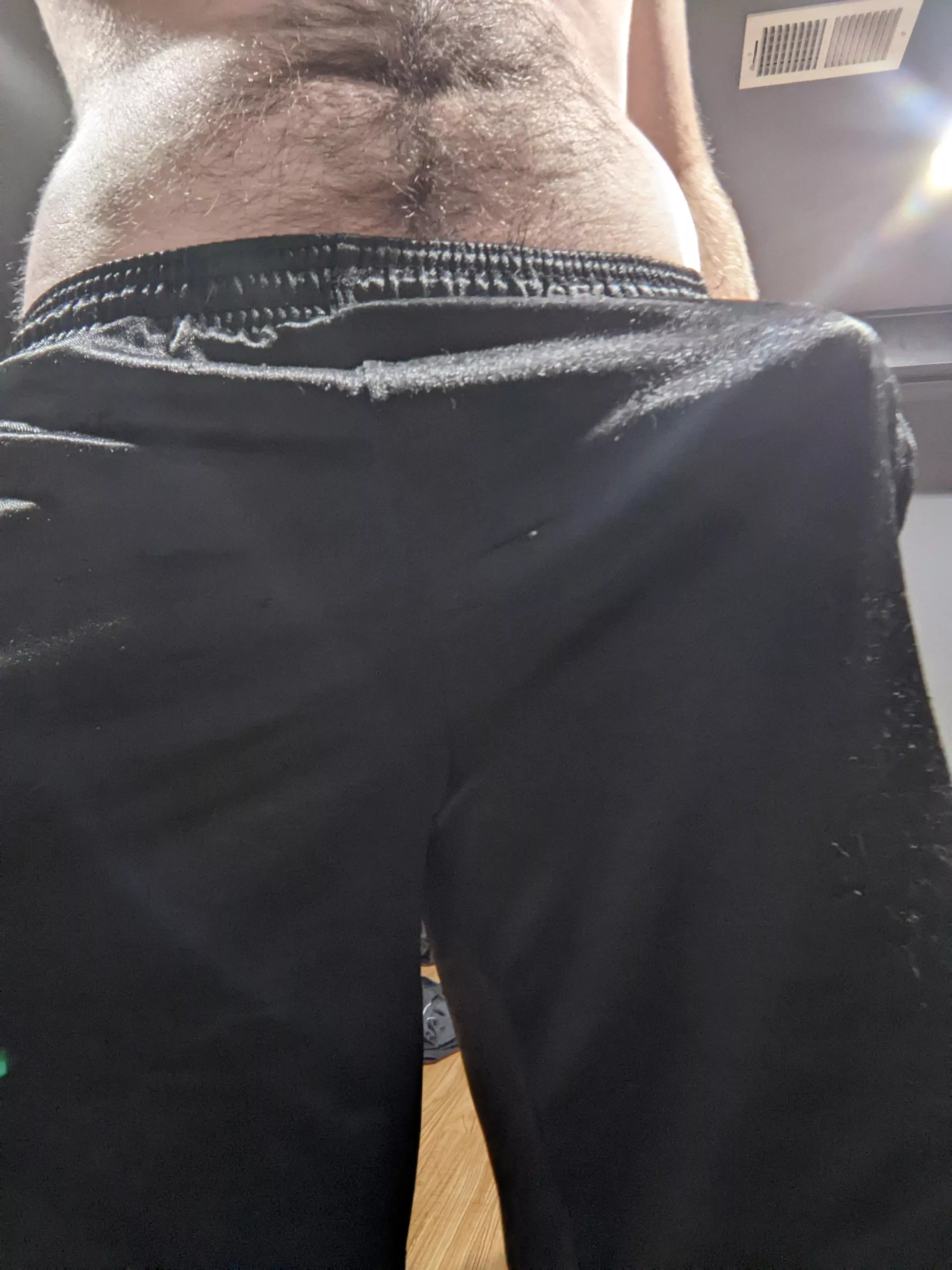 you see the guy next to you has pitched quite a tent while looking at you, wyd? (my dms are always open for anything)