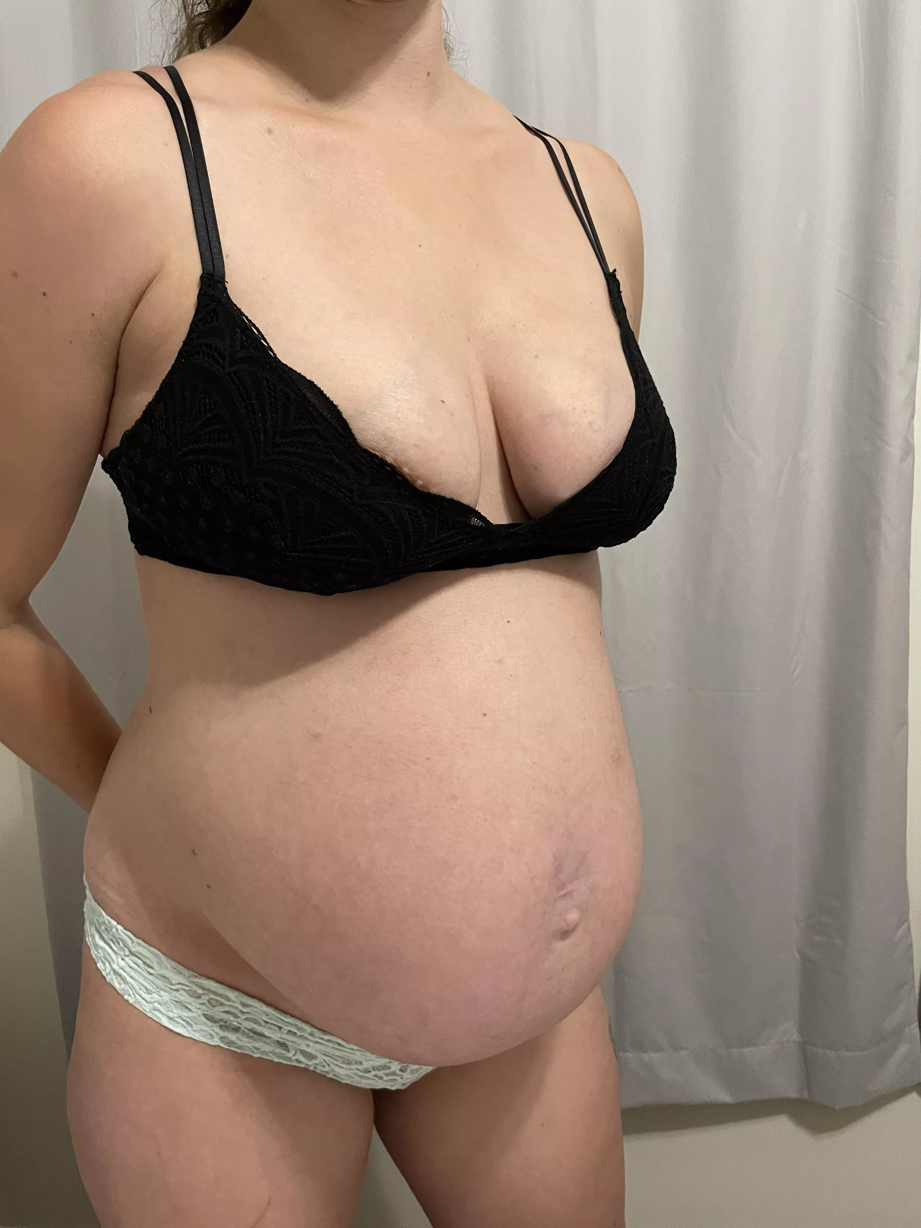 10 weeks to go! Knowing me it’s more like 12 though. Who can help me pass the time? 😏