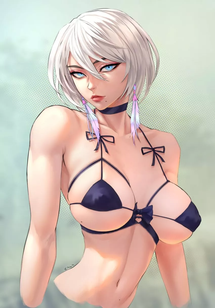 2B in her new bikini top (gabriel carrasquillo)