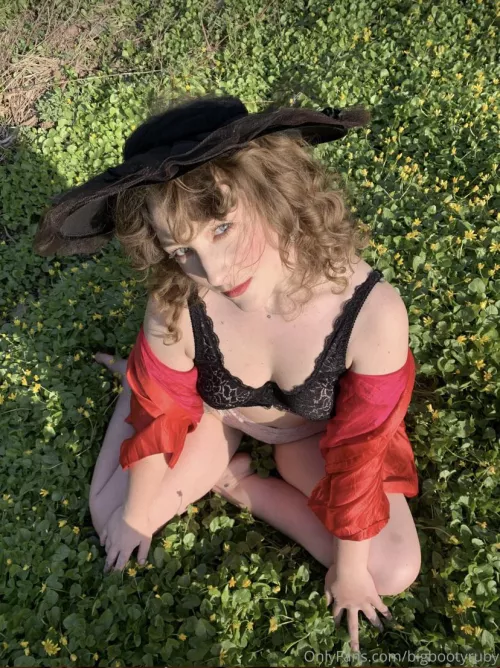 Come see me cum 🥰 I love making customs ❤️ Get me wet by making me your personal fuck doll 🥹 (Also sweet, funny &artsy ☺️hmu) ✨link in comments✨