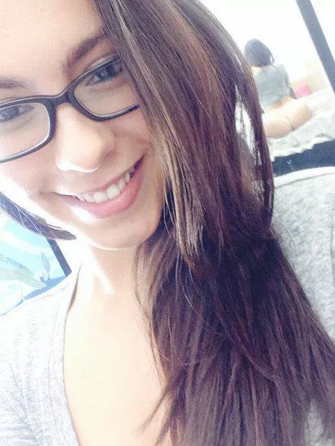 [F] What do you prefer for your women is, shaved or all natural? :) K.i.k me@ thalieblake018