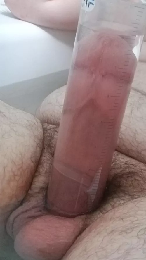 how many of y'all pump in the tub