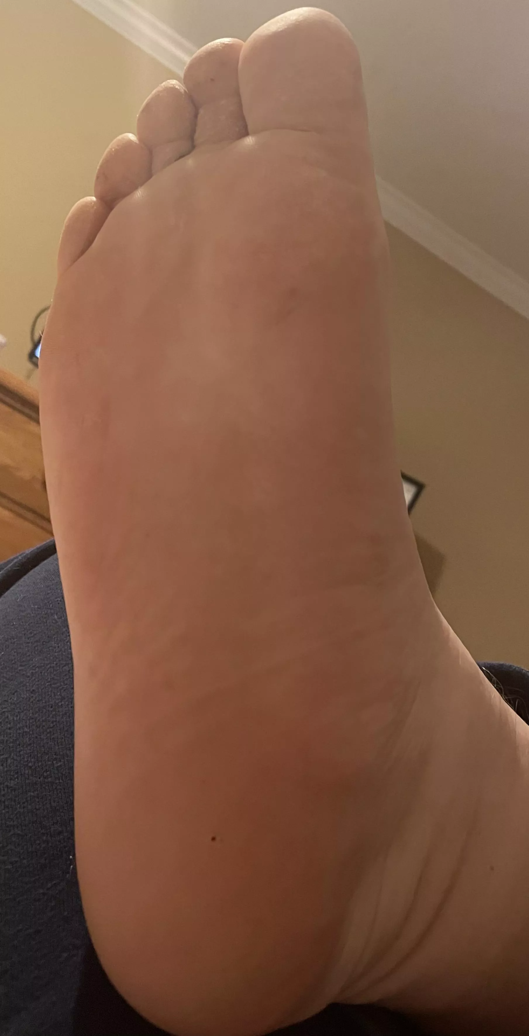 How much do you want to suck these toes and lick my sole?