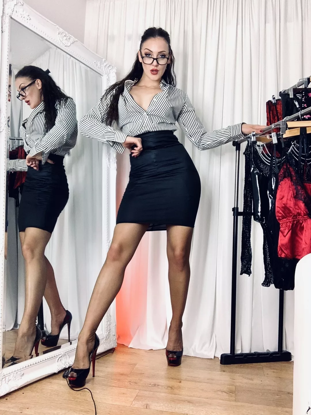 How sexy am i on a scale of 1 - 10? 😜