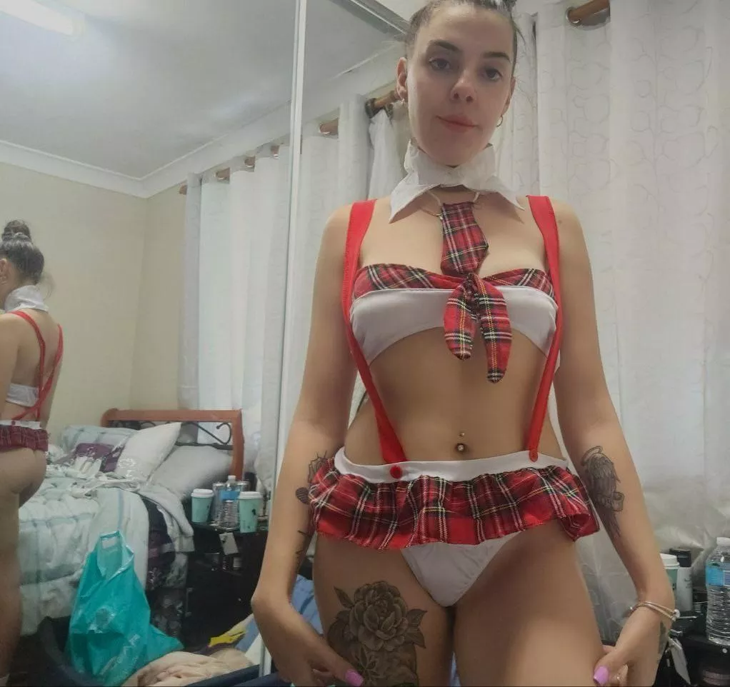 I do my yoga naked wanna join?💦