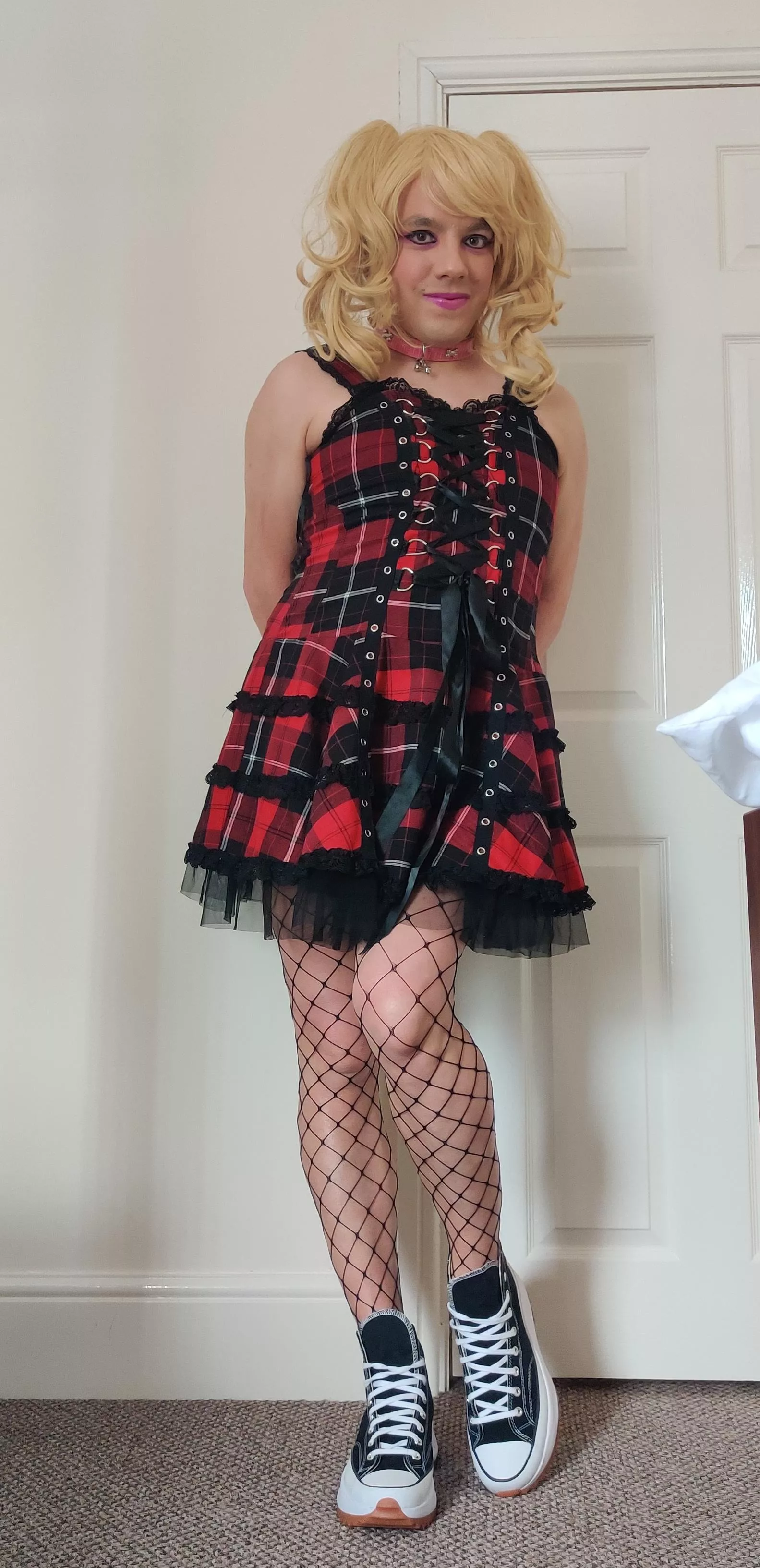 I love the humiliation of being given low scores out of 10, I know I'm not as hot as other sissies 😍🤤