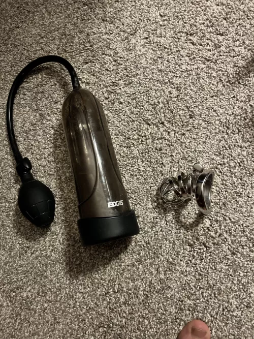 I want to lock up someone new 💗