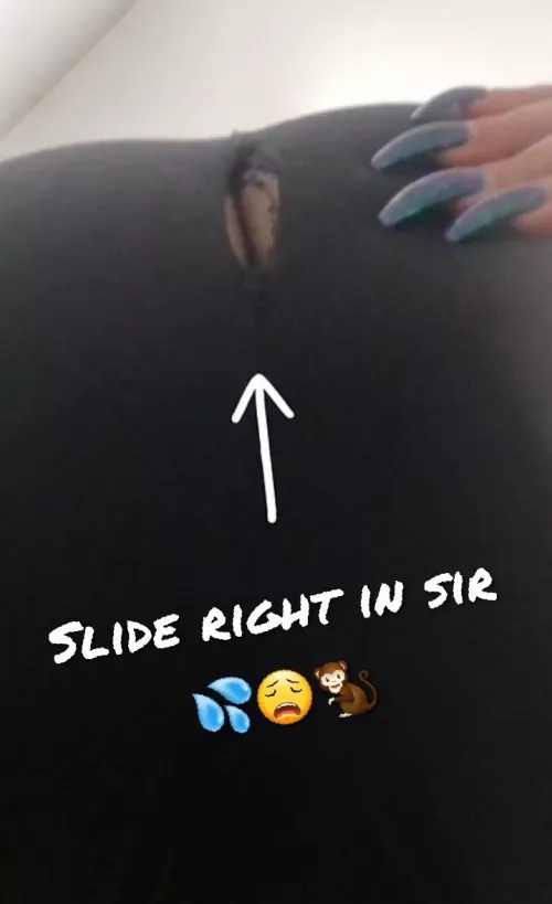 I WEAR THESE TO WORK IN CASE I GET A Alpha COCK TO SIT ON IN THE BATHROOM 🙈🍌💦💦Dump a load sir 🥴🙏🏾