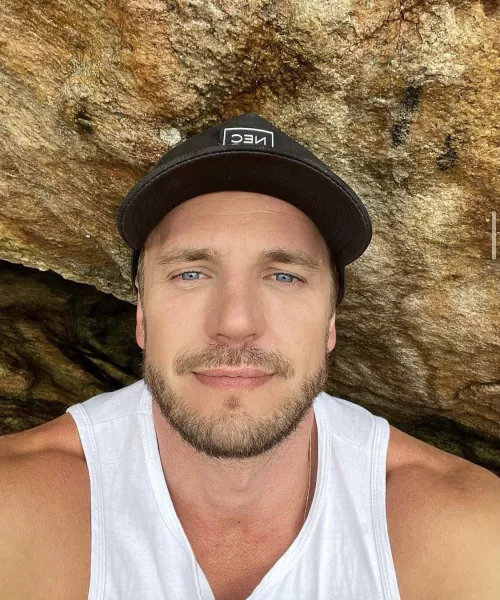 Keep pushing till you get there 🥂