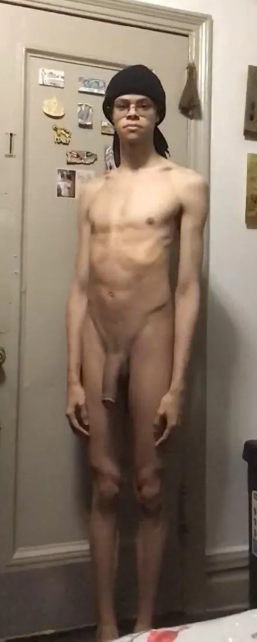 M 32 126p 6ft : I’d appreciate any thoughts on my looks. I won’t say how I feel about this pic.