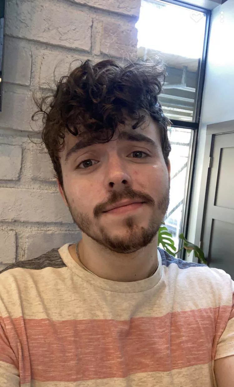 My hair is starting to get its own separate personality 😅