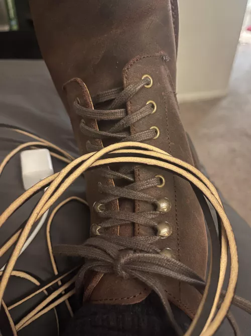 PSA: Grant Stone Edward boots don’t fit leather laces