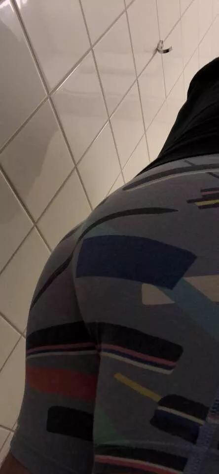 Straight guy wondering if you’d pull them down [25]