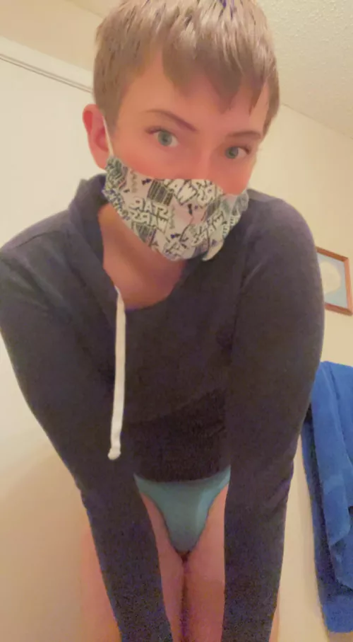 Sunday Funday! Who wants to cover my face with their cum 🤤