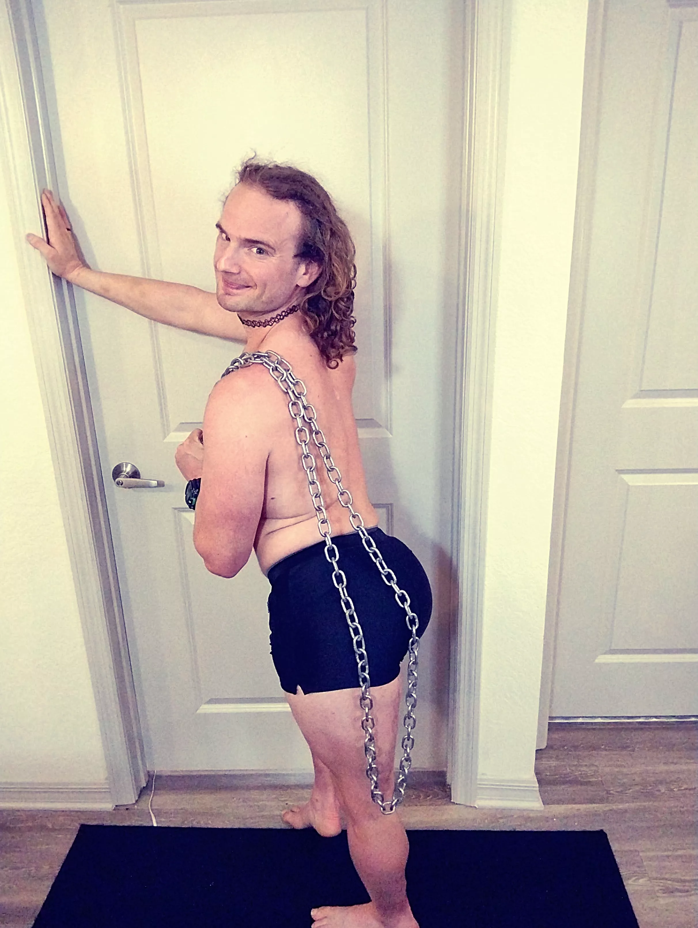 A simple chain can be so versatile. How are we going to use it?