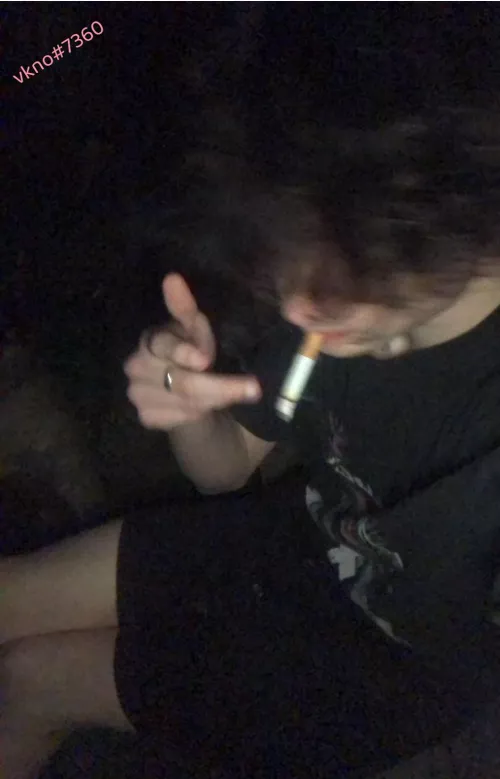 are edgy goth femboys accepted here? 🥺 (19, he/him)