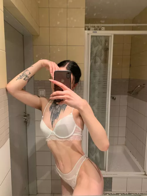 Guys what kind of boobs do you like the most?