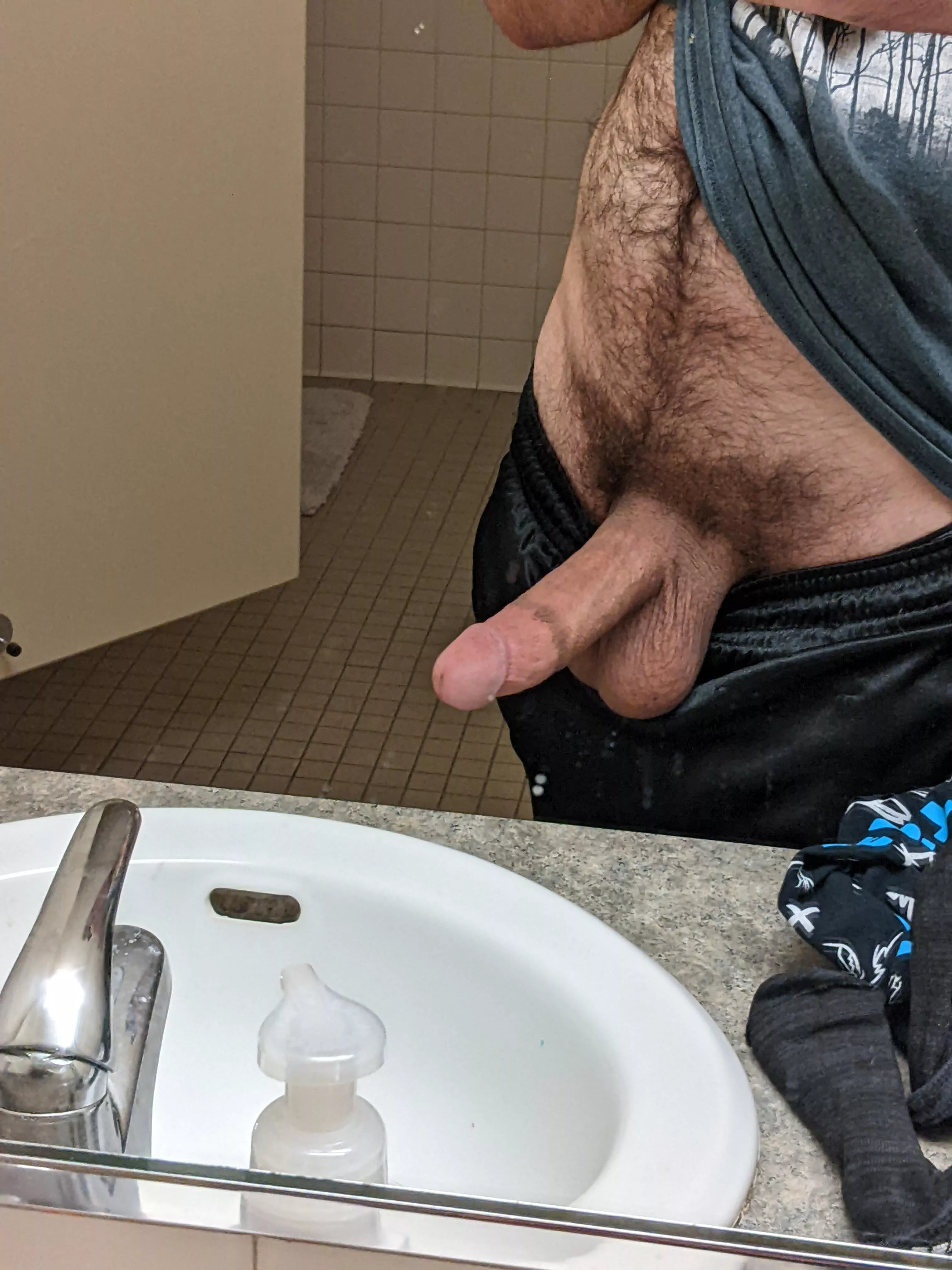 had to sneak off to the bathroom to jerk off (my dms are always open for anything)