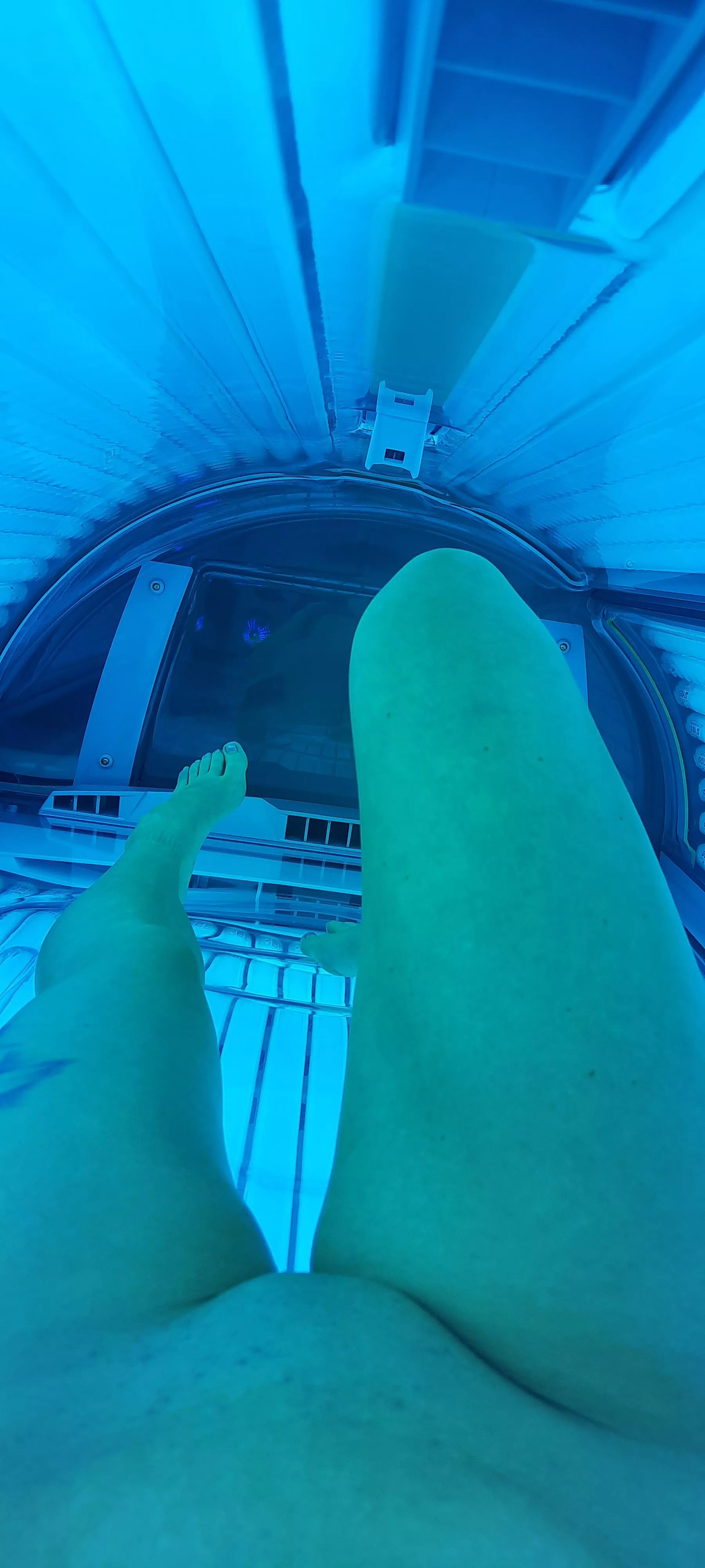 Here's some legs for you, all hot and creamed up [f][26]