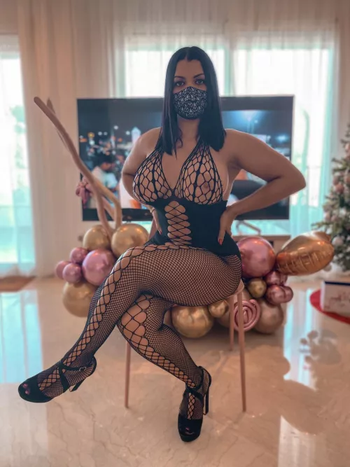 Hubby wants to share my pussy.. who’s down? F41