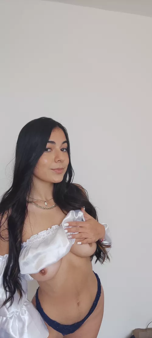 I love these croptops I look angelic haha ​​✨