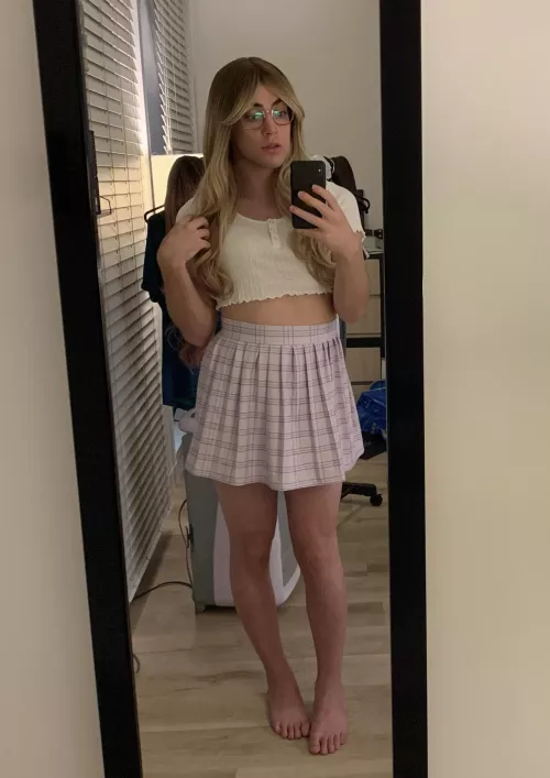 I’ll paint my toes the most upvoted color in the comments :)