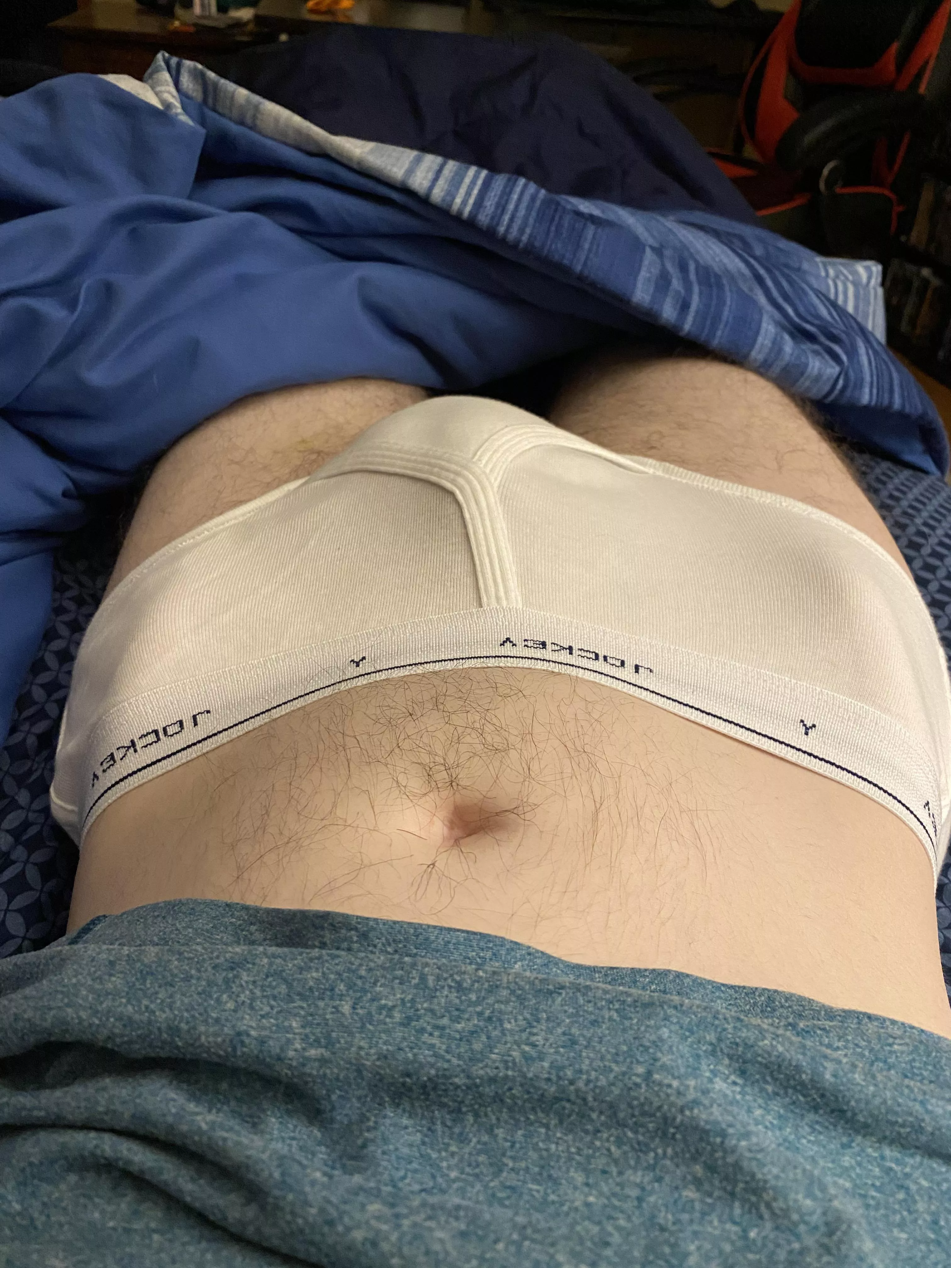 I’m no bear but would like a bear in his briefs to use me