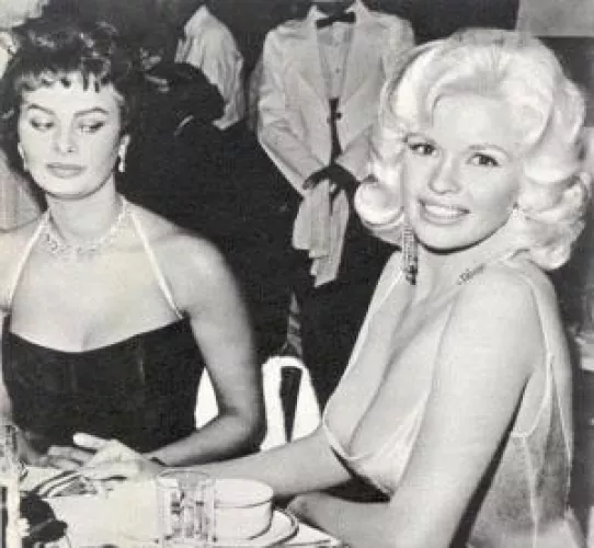 The classic photo of Sophia Loren vs. Jayne Mansfield: