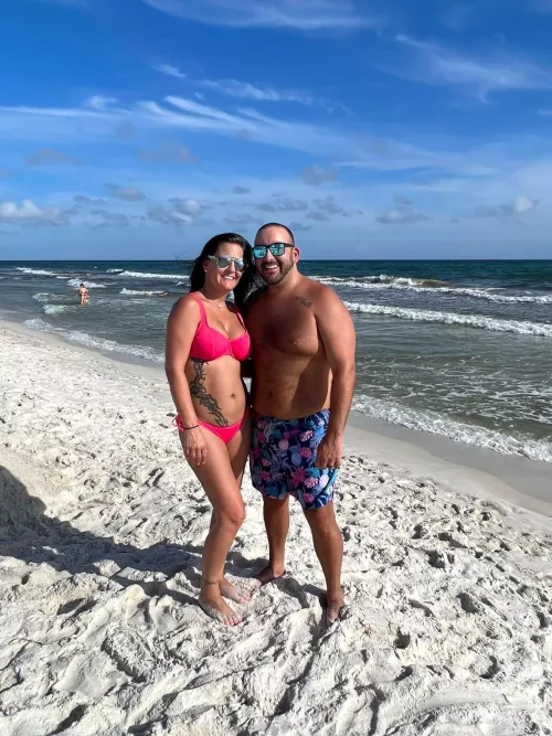 Who’s near south Louisiana? I need a 🍰to cum fuck my husband while I sit in the corner🥺😈