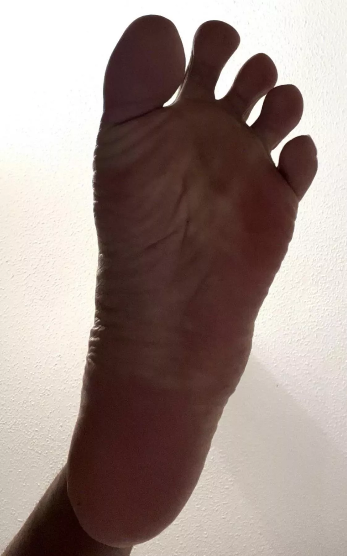 25m Connecticut - Hmu if you want to suck my Feet because I’m looking for someone that would worship 1-2 times a week