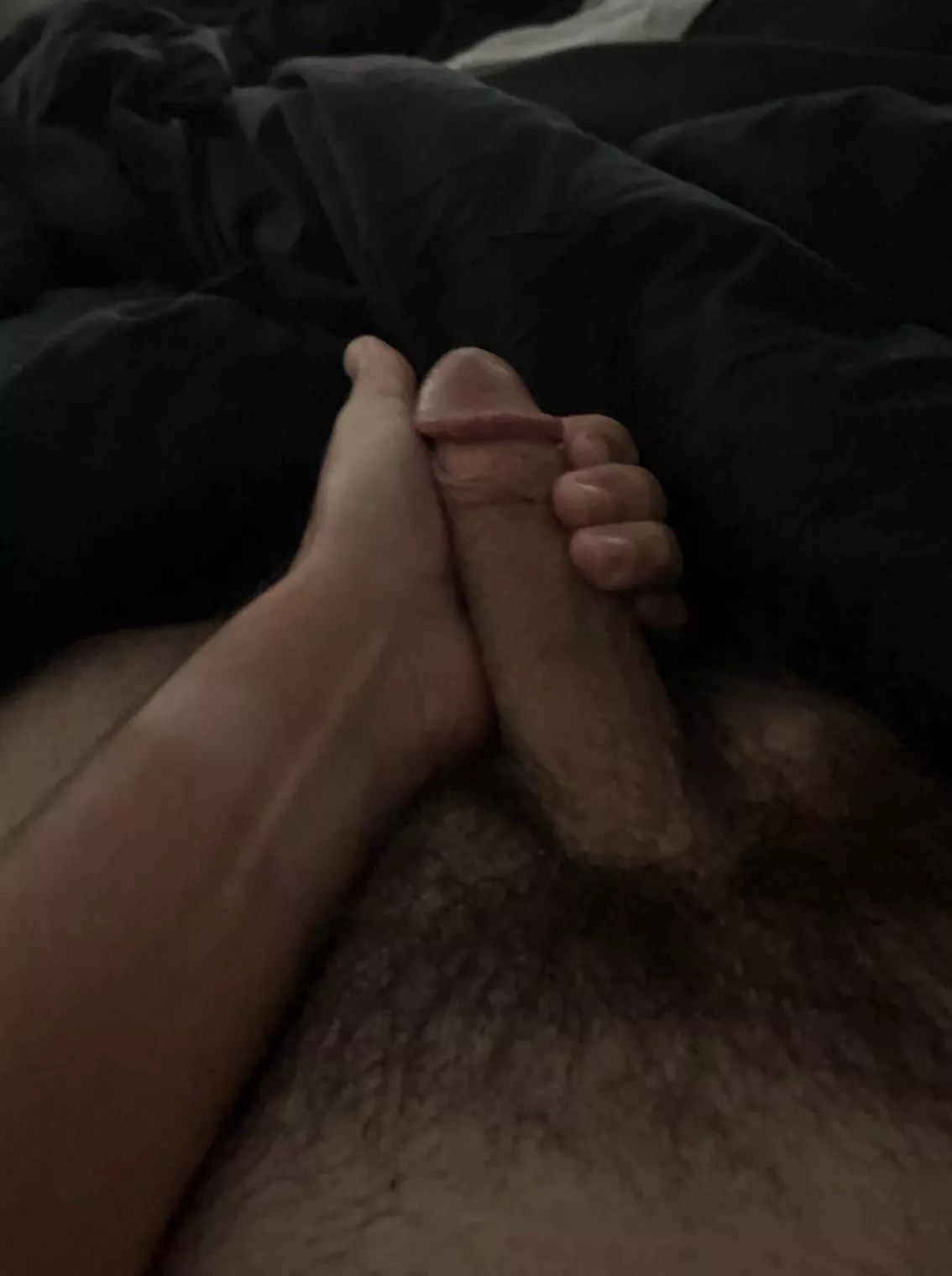 35 tx. Spending my holiday draining my cock. Any boys wanna help? DMs open 😉