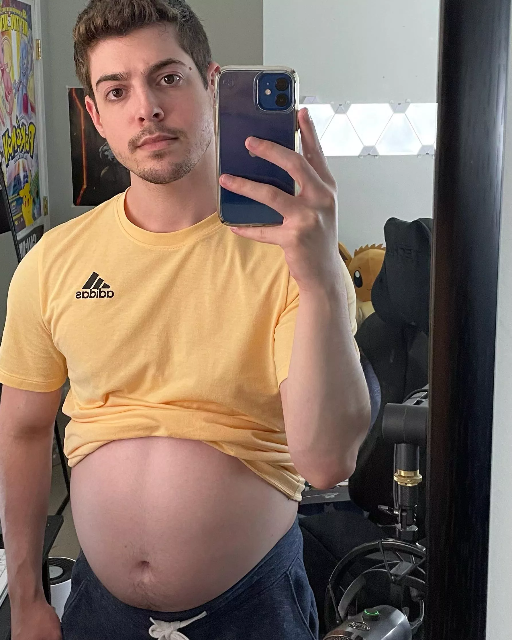 A man’s gotta eat (I just ate dinner when I took this)