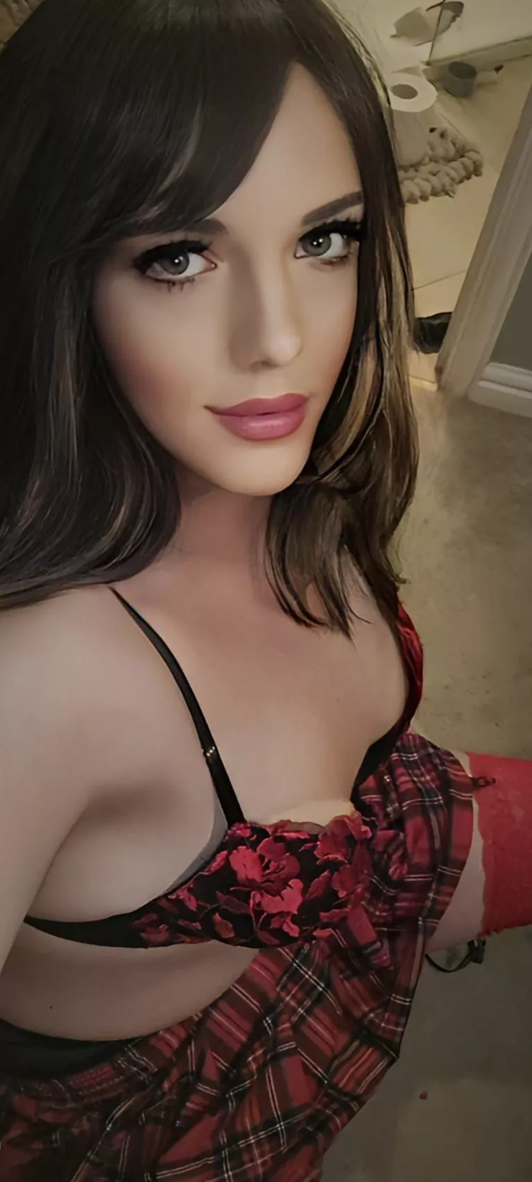 anyone will to seriously humiliate me, I crave degrading and being abused