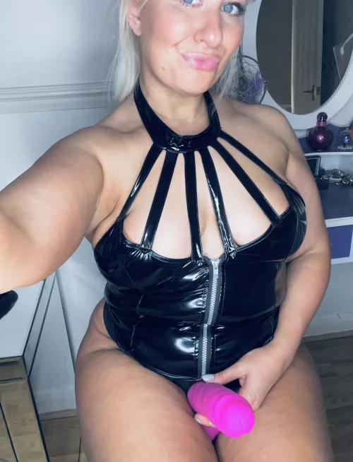 Being my little fuck slut sounds like heaven doesn’t it