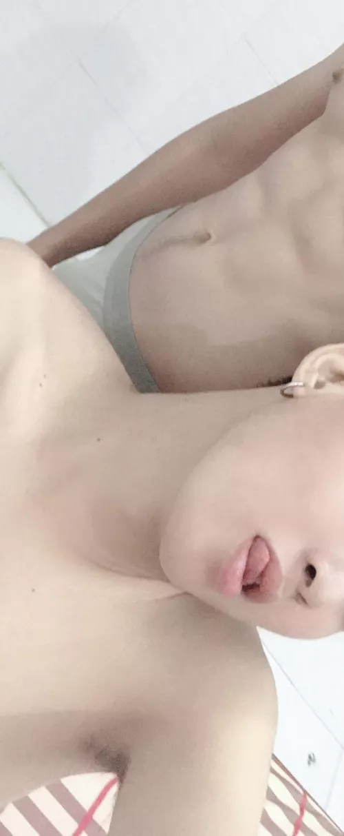 Break up with your boyfriend, I’m bored ❤️