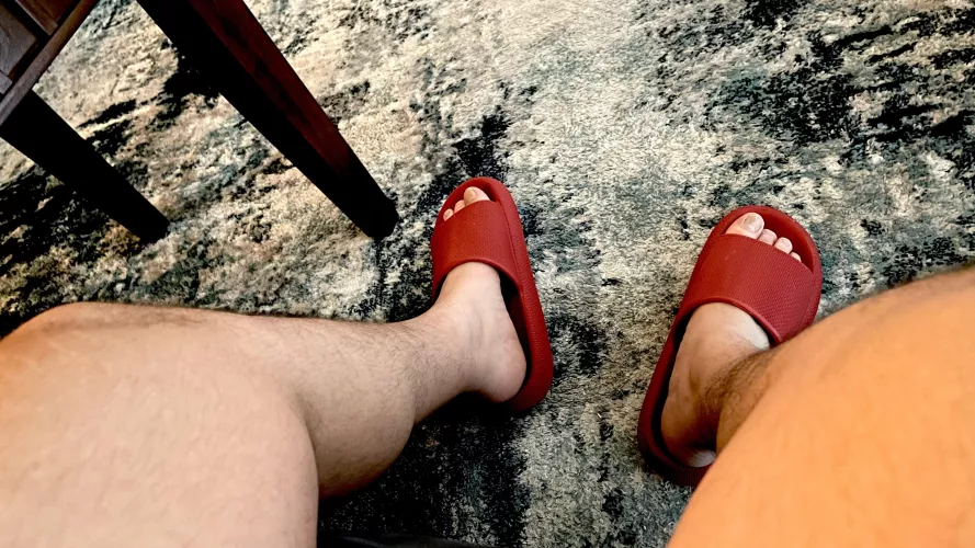 Combat veteran new to Reddit-you’d look better down here 😉👣